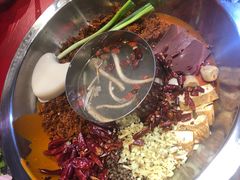 -谭鸭血老火锅(漳州路店)