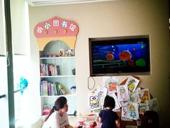 -瑞尔齿科(南京东路名人诊所)