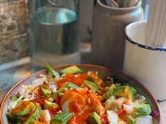 虾仁牛油果沙拉-RAC BAR(安福路店)