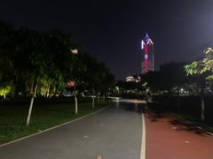 -万绿园