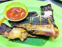 -明记烧鱼美味店