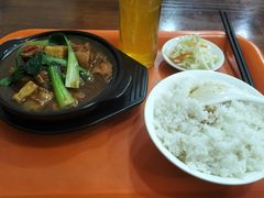-鲁滋味黄焖鸡米饭(大明宫寓店)