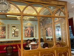 -秘密旅行Bonjour(黑金冠 江南西店)