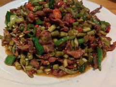 酸辣鸡胗-汉时湘菜