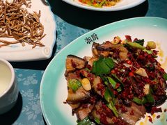 -呷湘厨·鱼汤捞饭·剁椒鱼头·辣椒炒肉(国家会展中心店)