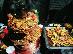 -巴四老城区炭火蛙锅(张江店)