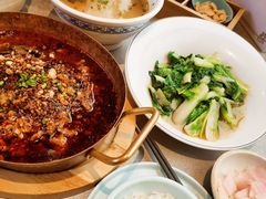 -有红鸡毛店·川菜(建设路店)