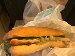 鸡胸肉牛油果夏巴特-麦当劳(宁波火车高铁站店)