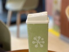 超能牛油果酸奶奶昔-奈雪的茶(市百一店)