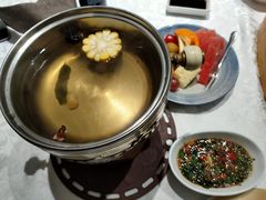-海鲨湾海鲜会馆(百家湖1912店)