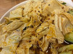 -三鞭一花·独一处·元英砂锅(海光寺店)