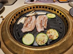 -蚂蚁洞·烤肉大营地(上海静安大悦城店)