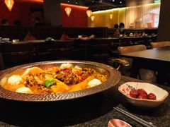 沙湾原始大盘鸡-丝路金桃·新疆菜(徐汇店)