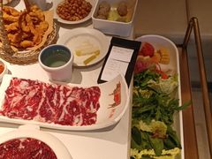-左庭右院鲜牛肉火锅(金山万达店)