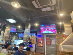 -马路牙子烧烤音乐酒馆(望京店)