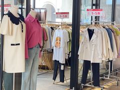 -王府井奥莱临潼小镇(临潼店)