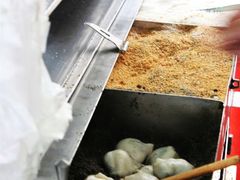 做的很熟练-叶氏麻糍(鼓浪屿店)