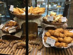 -Dough&Joe团憩(瑞虹天地月亮湾店)