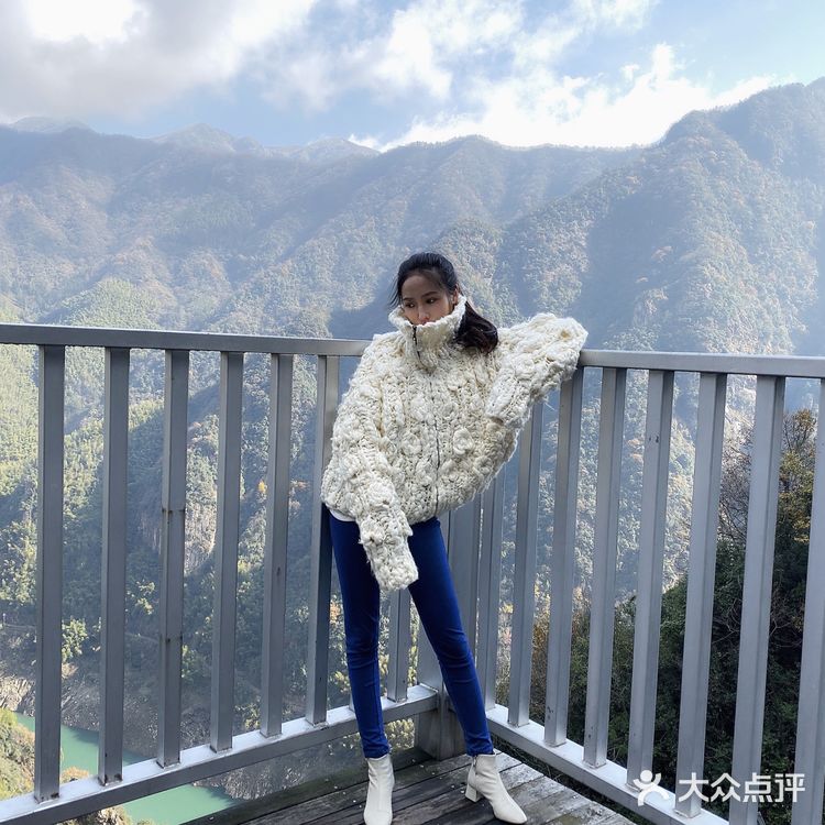 来山里呼吸一下新鲜空气