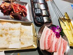 -围炉肉舍•炭烤活鳗•丹东海鲜烤肉(步行街店)