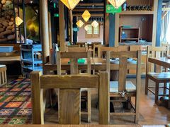 大堂-云海肴·汽锅鸡·云南菜(天山百盛优客店)