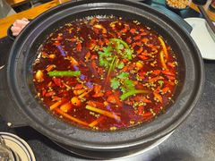 贡椒木姜锅-小饕荟雅安贡椒鱼鲜馆(广福桥店)