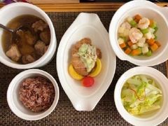 -舒月母婴月嫂育儿嫂(静安店)