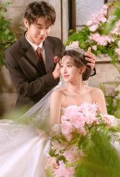 -挪娅婚纱摄影皇家会所