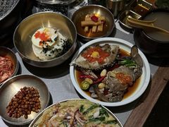 -草家酱蟹炭火烤肉店(珲春南路一店)