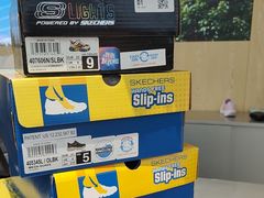 -SKECHERS 斯凯奇(上海国际时尚中心店)