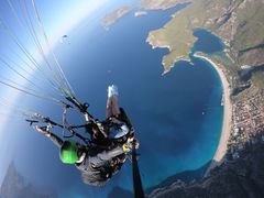 -费特希耶滑翔伞