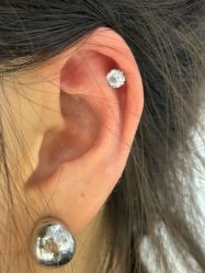 -AI艾耳·专业手工耳洞·穿孔美学馆