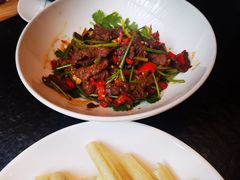 -鱼鲜饭香·招牌汽锅剁椒鱼头王