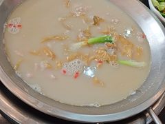-老来福·非遗酸汤兔(凯旋路店)