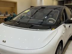 -理想汽车(世纪汇店)