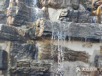 特色体验:高空秋千应该不错