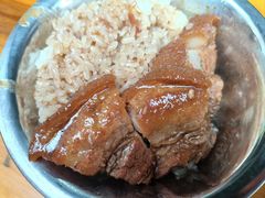 -梁阿婆廿年老牌扣肉糯米饭