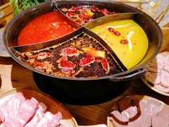 -白乐天毛肚火锅馆(解放碑店)