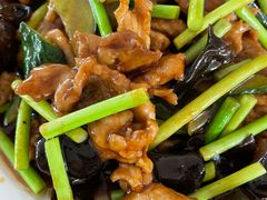 过油肉-北京龙庆四季香农家饭庄·灶台鱼·碳烤虹鳟鱼(龙庆峡店)