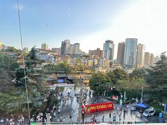 -包整·丝娃娃(一览甲秀楼风景店)