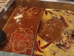 -百年川椒重庆老火锅(光谷店)