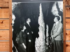 -怀托摩萤火虫洞