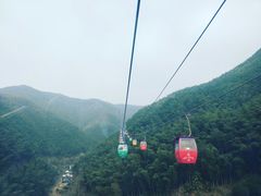 -浙东第一尖雪山欢乐谷