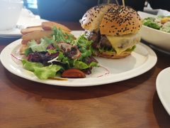 招牌牛肉汉堡-UPPER KITCHEN(延安路店)