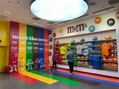 -m豆巧克力世界(上海世茂广场店)