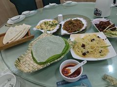 -老陕味道主题餐厅煎饼坊(东关店)