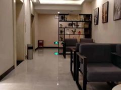 -柏曼酒店(合肥国购广场三里庵地铁店)