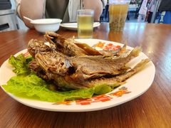 现炸秘制小黄鱼-谢记上海大排档(长寿路店)