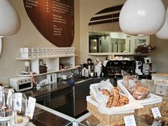 -VERIE BAKEHOUSE
