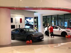 -TESLA 特斯拉(广州天环广场体验店)